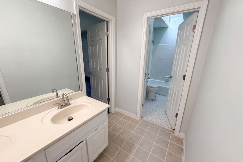 Photo 12 of 28 of 644 Laurel Wood Dr SW, Marietta, GA