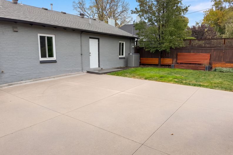 Photo 16 of 18 of 1560 Leyden St, Denver, CO