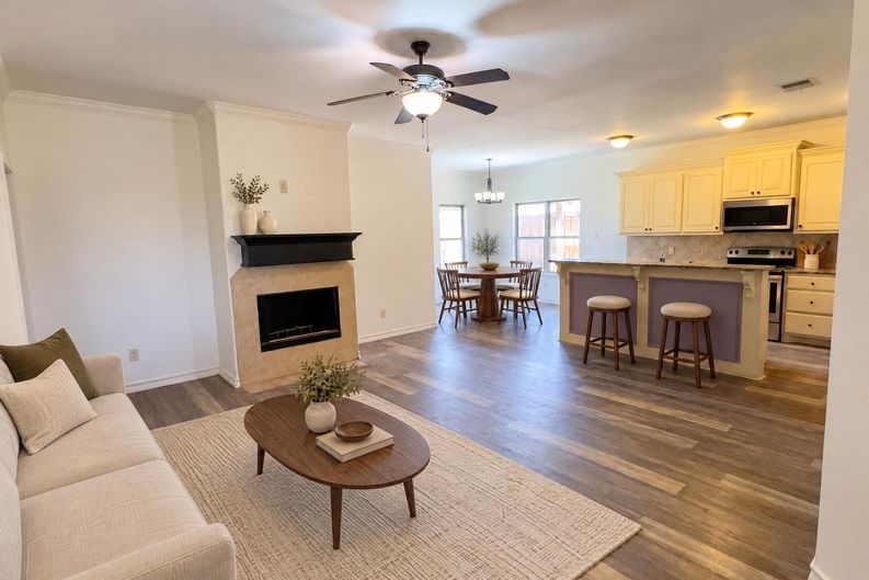 Photo 11 of 27 of 8809 10th St, Lubbock, TX