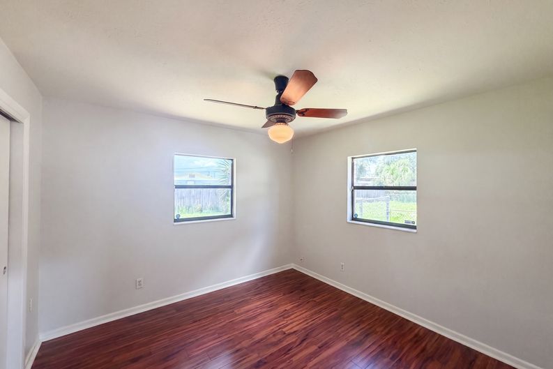 Photo 12 of 17 of 3129 Avenue W NW, Winter Haven, FL