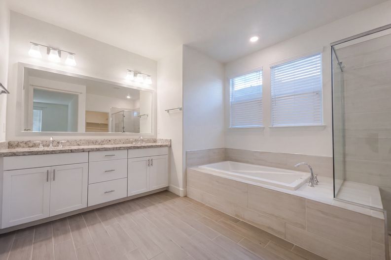Photo 17 of 29 of 4861 Peace Lily Ln, Roseville, CA