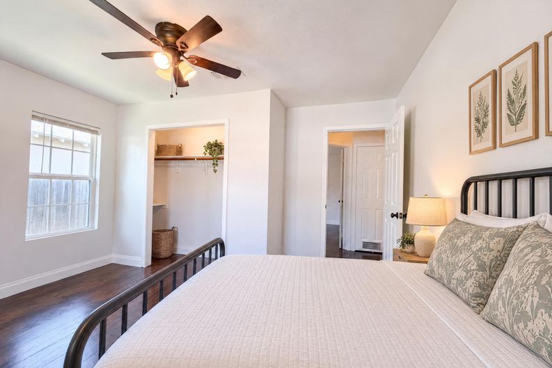 Photo 11 of 17 of 2832 Avenue I, Fort Worth, TX