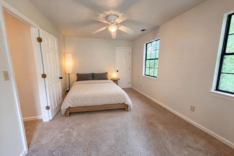Photo 13 of 24 of 1223 6th St, Pleasant Grove, AL