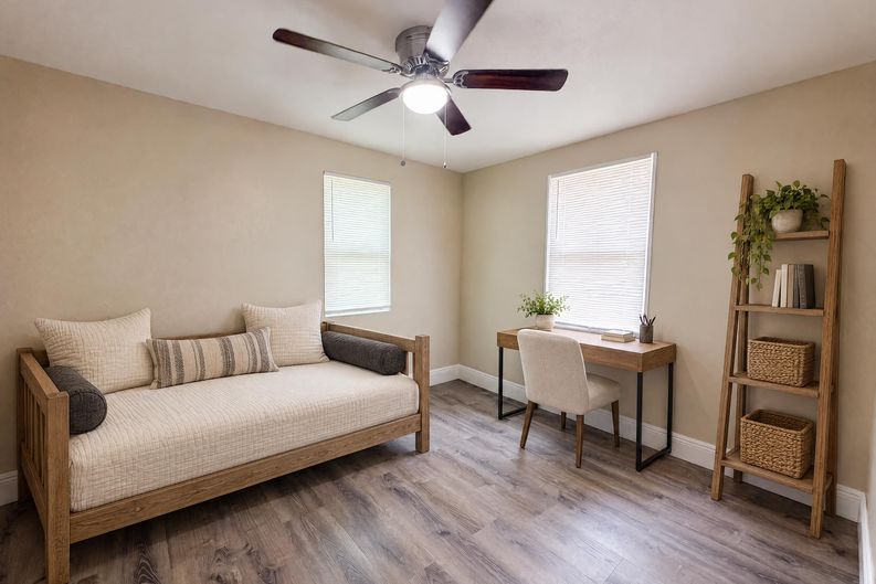 Photo 6 of 14 of 8103 N 18th St, Tampa, FL