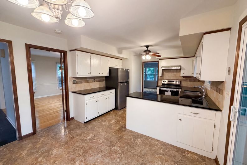 Photo 20 of 35 of 101 Wexford Way, Basking Ridge, NJ