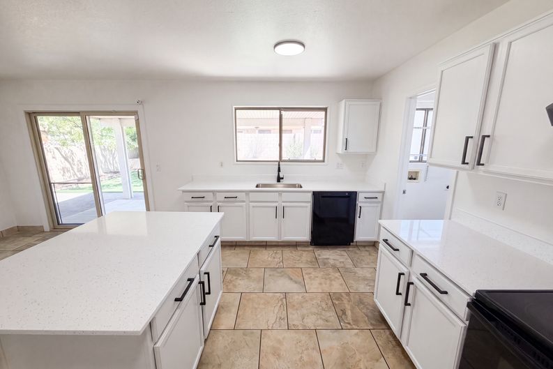 Photo 16 of 20 of 5596 W Cortaro Crossing Dr, Tucson, AZ