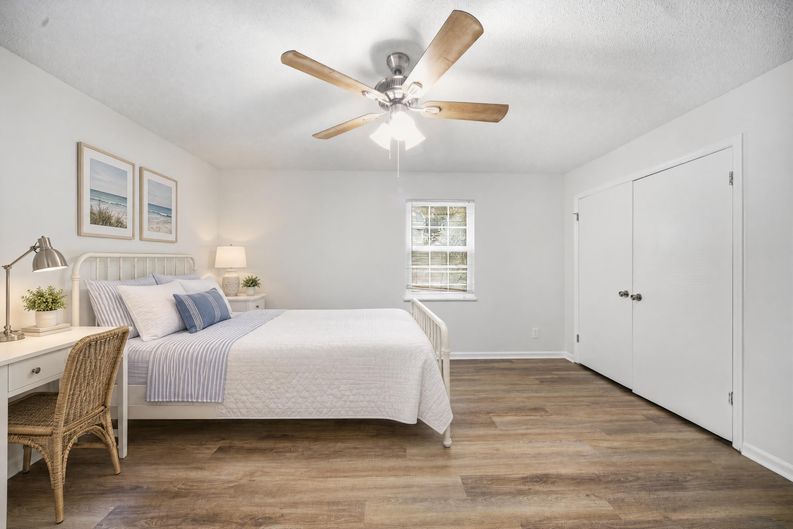 Photo 12 of 37 of 2212 Perrin Dr, Lawrenceville, GA