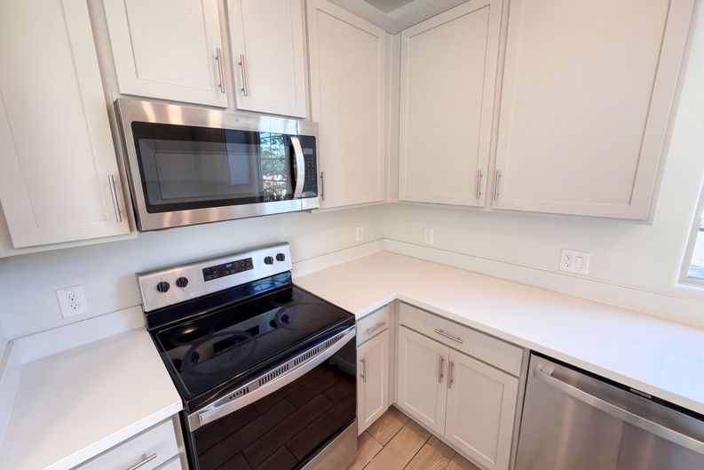Photo 8 of 46 of 15237 W Sherman St, Goodyear, AZ