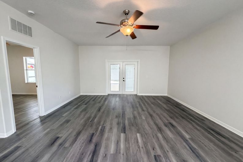 Photo 3 of 20 of 3408 Grove Blossom Ln, Plant City, FL