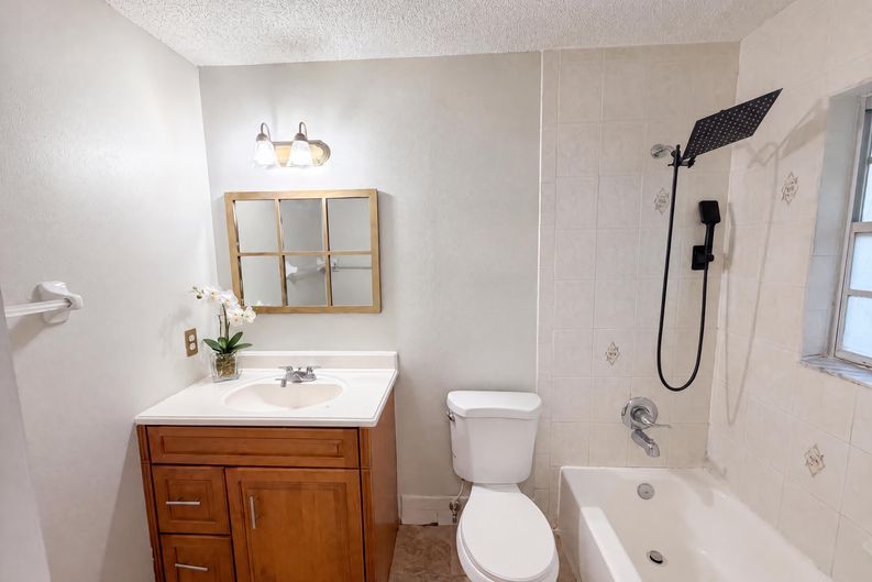 Photo 7 of 22 of 5750 NW 55th Ave, Ocala, FL