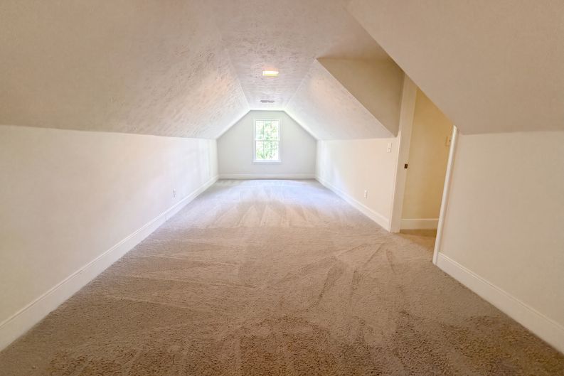 Photo 18 of 29 of 4379 Inns Brook Dr, Snellville, GA
