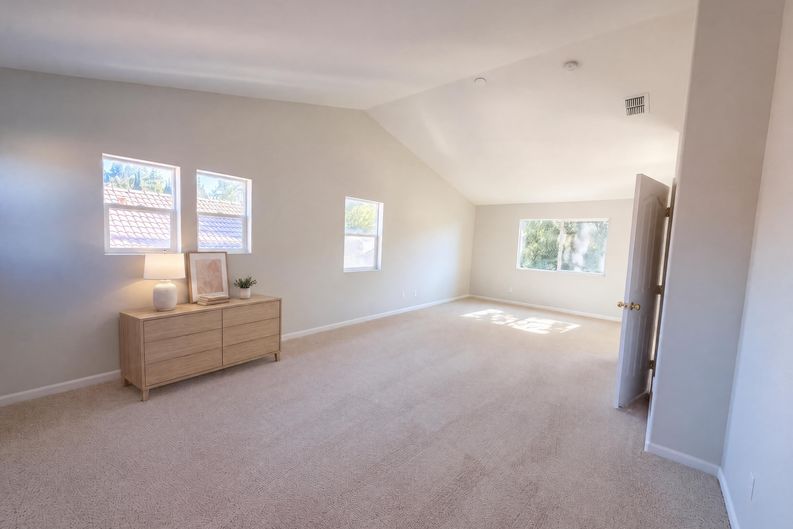 Photo 4 of 21 of 5124 Bissett Way, Sacramento, CA