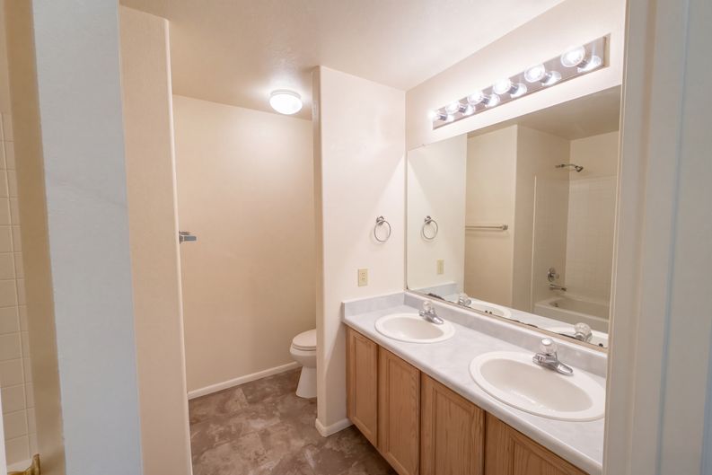 Photo 14 of 20 of 9324 E Lochnay Ln, Tucson, AZ