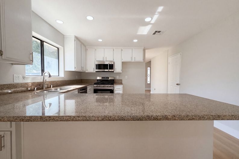 Photo 10 of 25 of 42355 Willeta Ave, Lancaster, CA