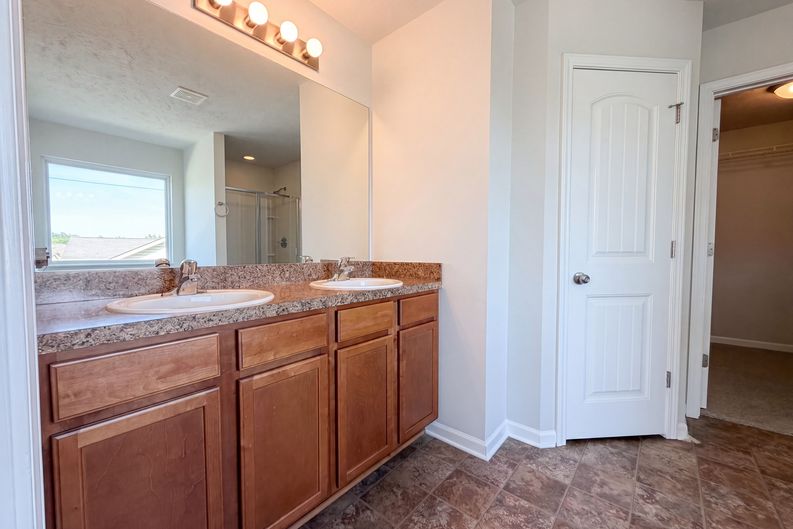 Photo 12 of 16 of 504 Welshcrest Ct, Antioch, TN