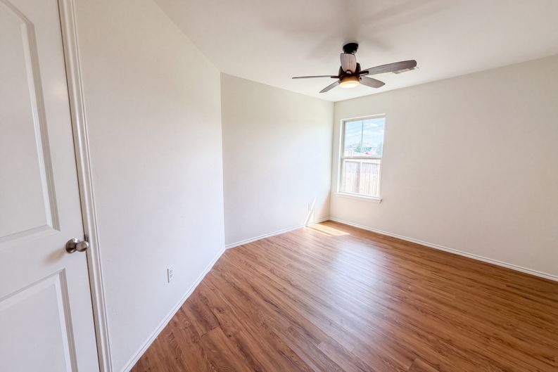 Photo 11 of 17 of 3603 Indigo Forest St, Spring, TX