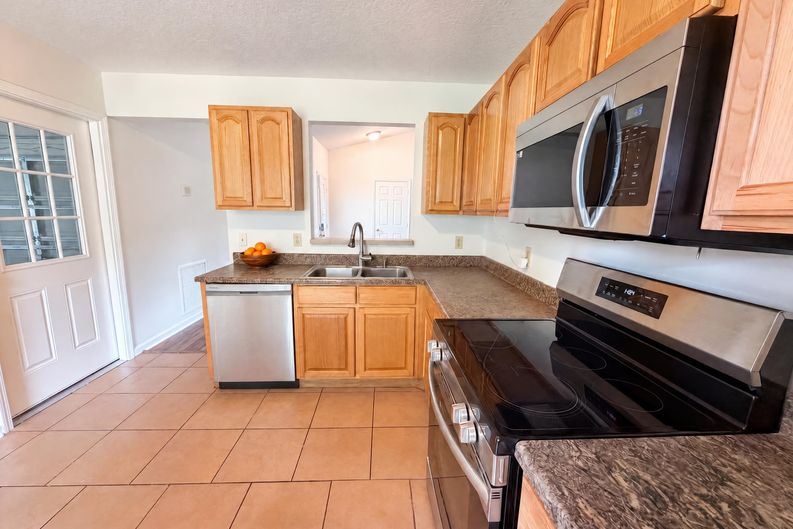 Photo 7 of 22 of 4224 Harbor View Dr, Jacksonville, FL