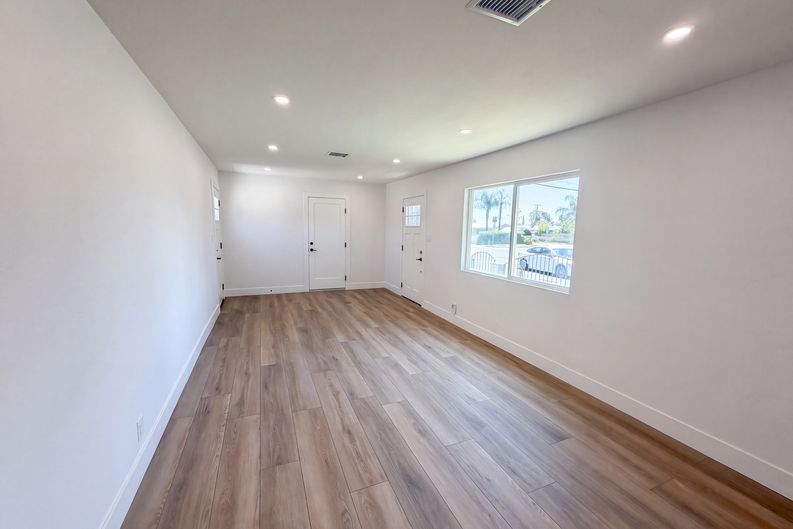 Photo 6 of 19 of 1193 E G St, Ontario, CA