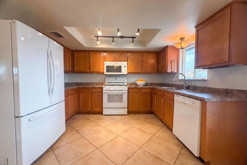 Photo 10 of 16 of 9919 E Magnolia St, Mesa, AZ