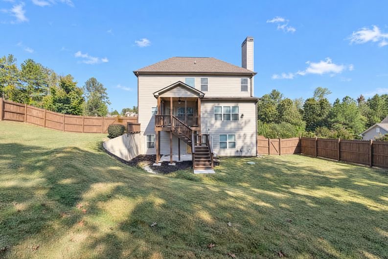 Photo 5 of 24 of 1801 Sycamore Dr, Loganville, GA