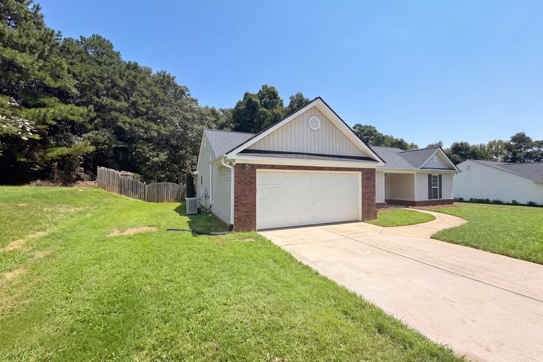 Photo 23 of 25 of 2506 Marixa Dr, Statham, GA