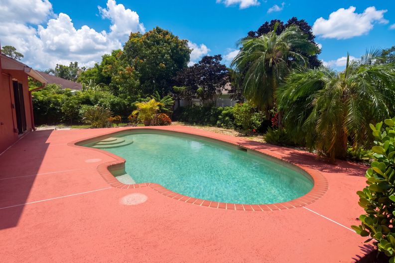 Photo 41 of 47 of 118 Waterway Rd, Royal Palm Beach, FL