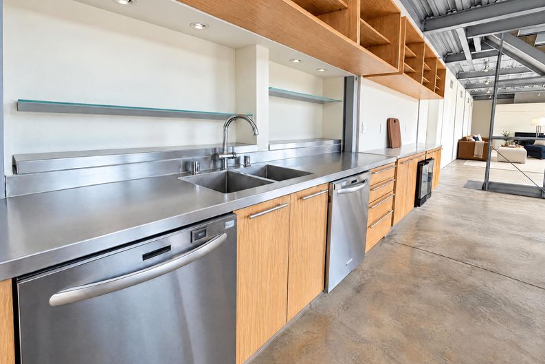 Photo 9 of 43 of 4710 Yoakum Blvd, Houston, TX