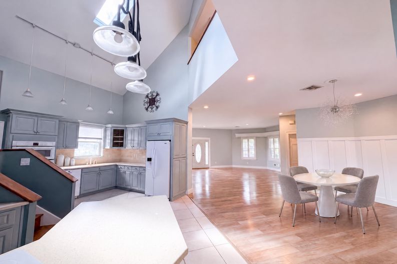 Photo 16 of 31 of 4335 SE 8th St, Ocala, FL