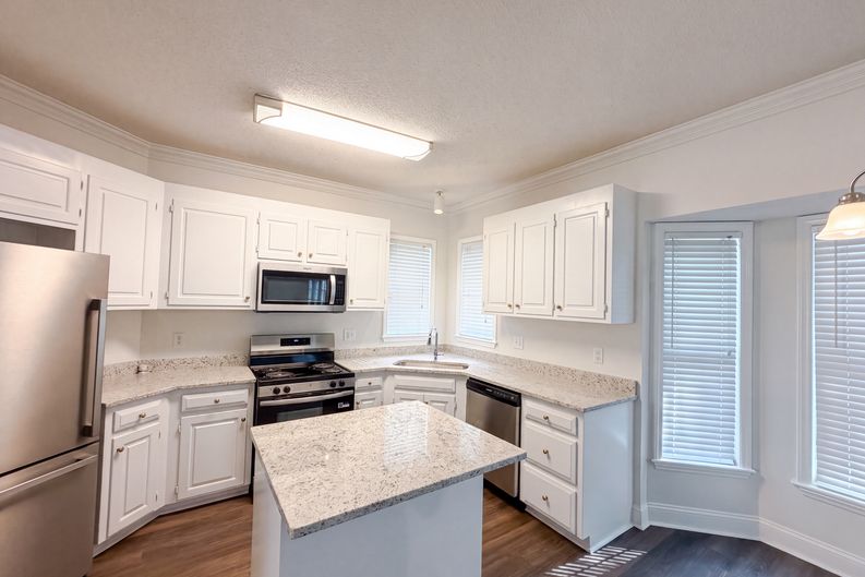 Photo 6 of 17 of 6113 Remington Lake Dr, Raleigh, NC