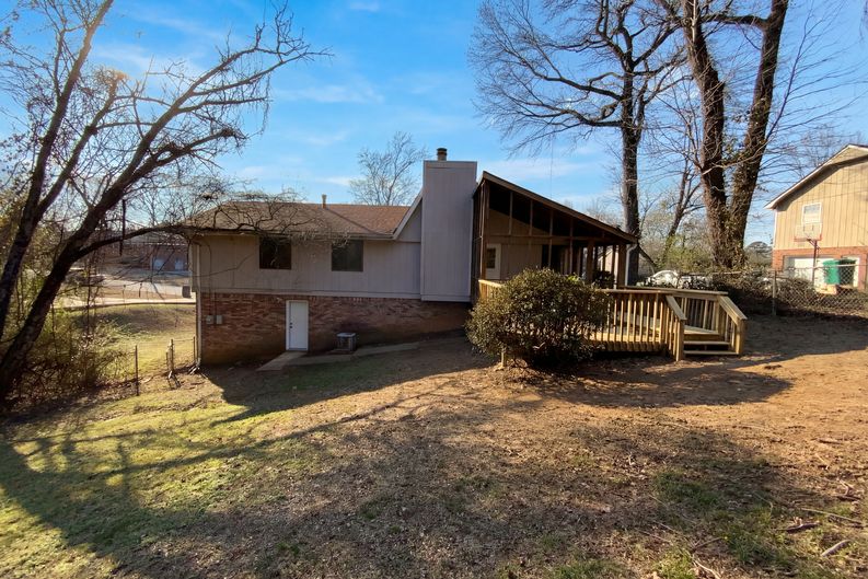 Photo 5 of 22 of 1111 3rd Ln, Pleasant Grove, AL