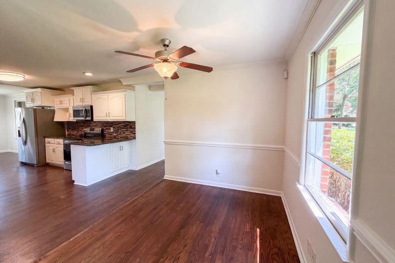 Photo 9 of 26 of 220 Haywood Ln, Nashville, TN