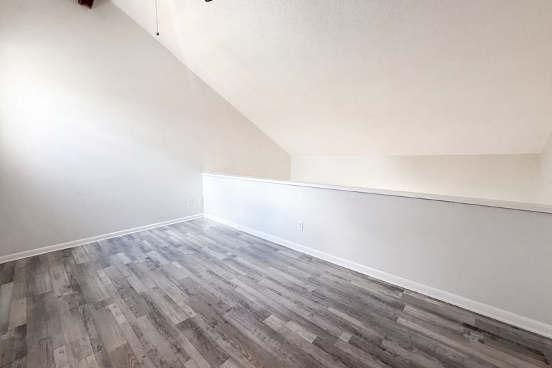 Photo 13 of 16 of 4747 Puritan Cir, Tampa, FL