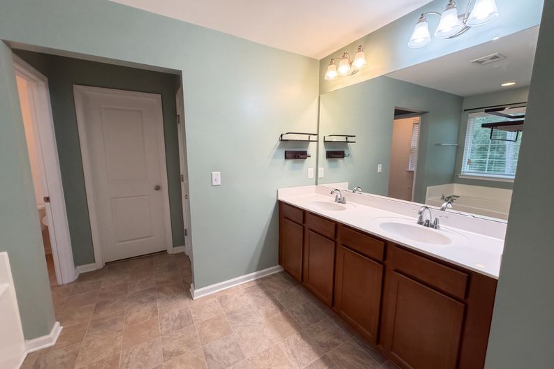 Photo 16 of 24 of 301 Freeland Way, Moncks Corner, SC