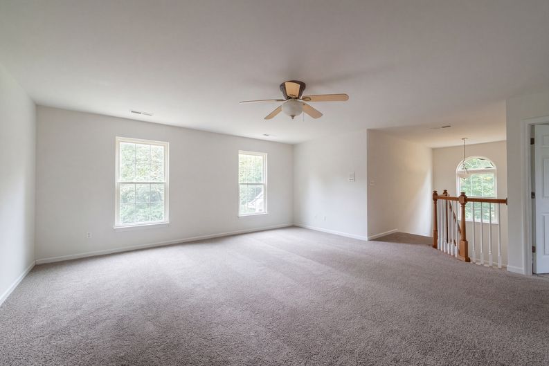 Photo 11 of 24 of 10107 Manassas Dr, Festus, MO