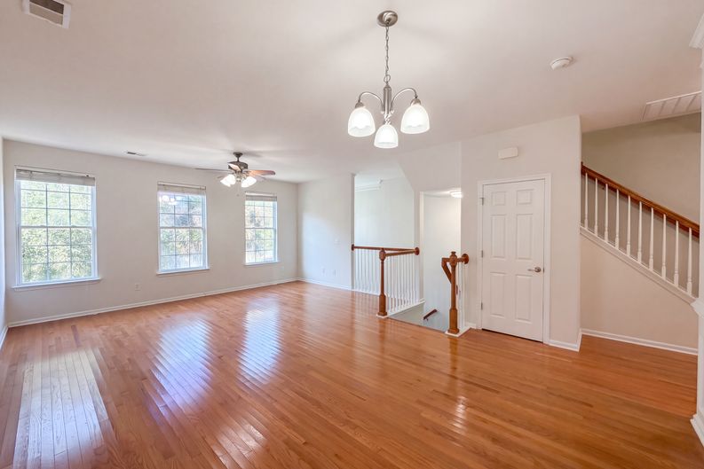 Photo 6 of 20 of 9004 Parlor Dr, Ladson, SC
