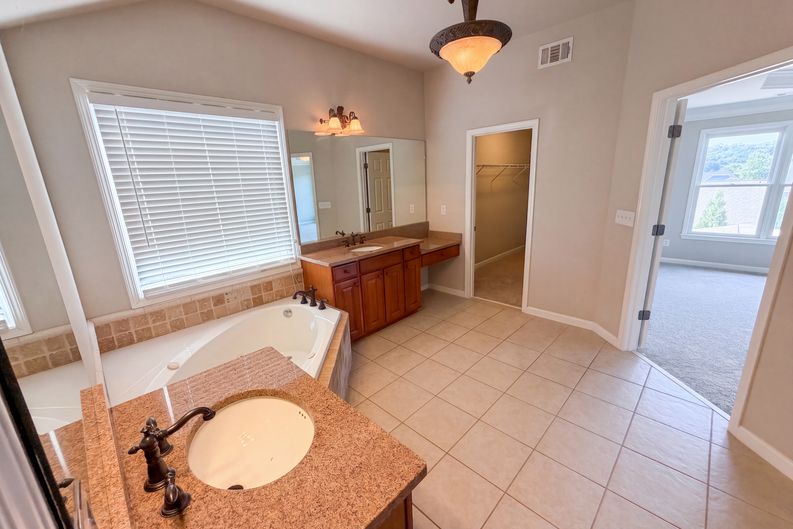 Photo 38 of 74 of 7047 Tree House Way, Flowery Branch, GA