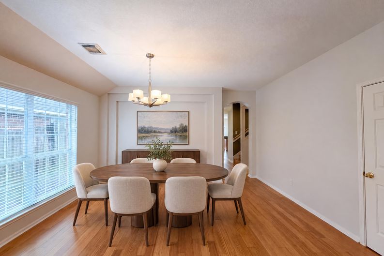 Photo 16 of 41 of 11810 White Water Bay Dr, Pearland, TX