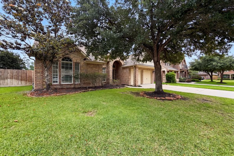 Photo 22 of 25 of 19106 Lost Mine Trl, Spring, TX
