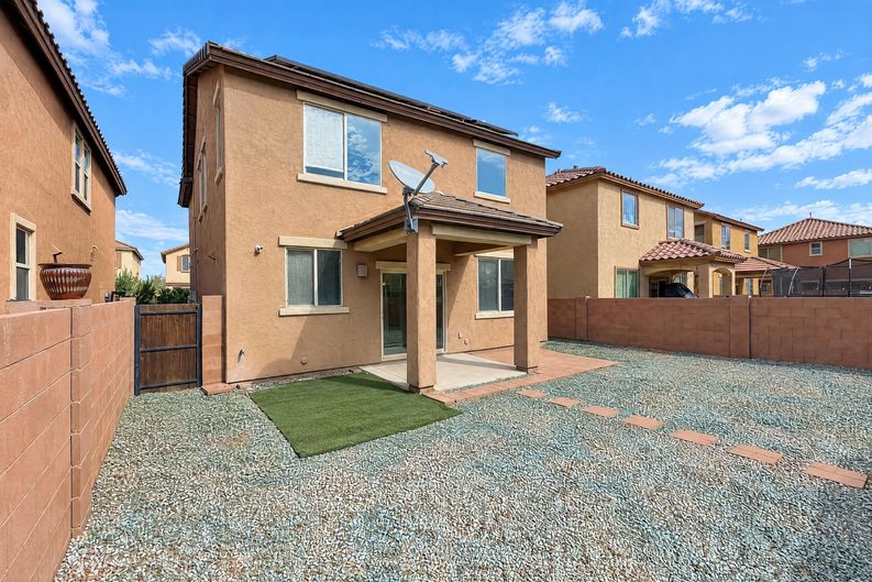 Photo 5 of 29 of 683 W Calle Capotasto, Sahuarita, AZ