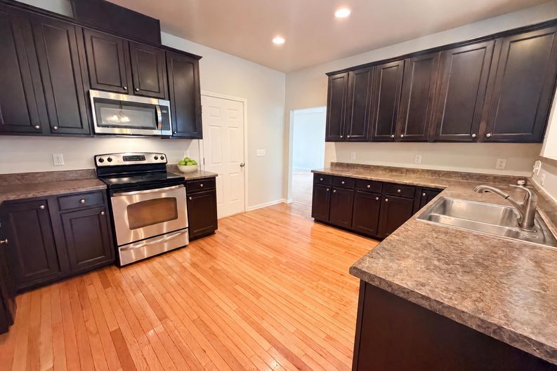 Photo 9 of 23 of 5237 Emerald Spring Dr, Knightdale, NC