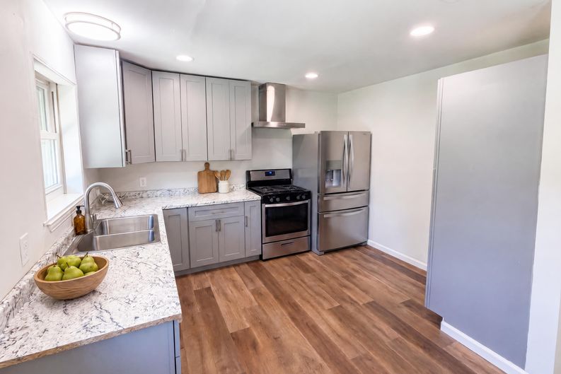 Photo 7 of 20 of 2415 Barnes Bridge Rd, Dallas, TX