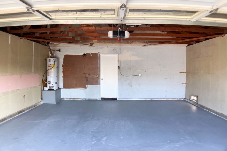 Photo 16 of 21 of 8361 Northport Dr, Huntington Beach, CA