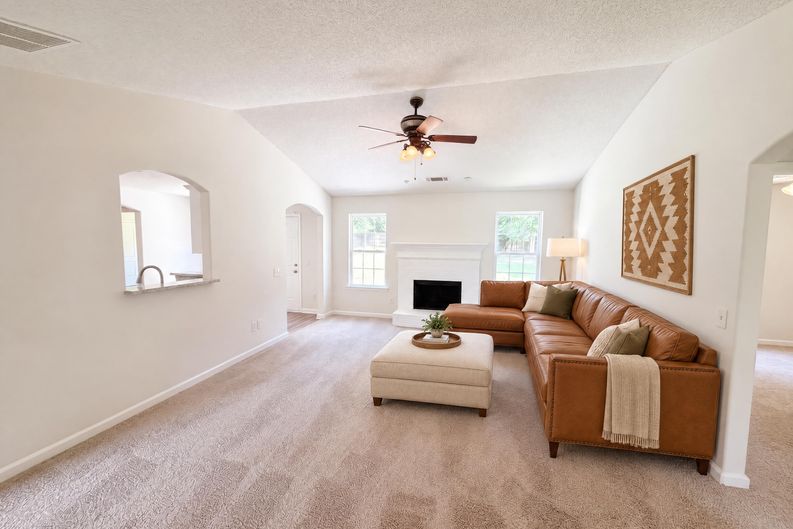 Photo 3 of 25 of 2506 Marixa Dr, Statham, GA