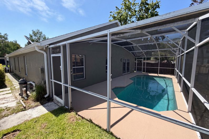 Photo 33 of 34 of 701 Magnolia Creek Cir, Orlando, FL