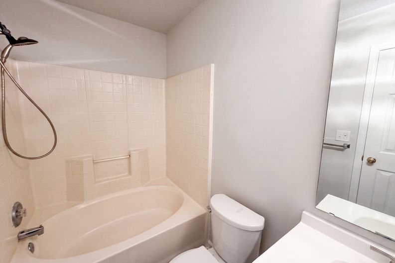 Photo 9 of 17 of 5809 Weddington Rd, Raleigh, NC