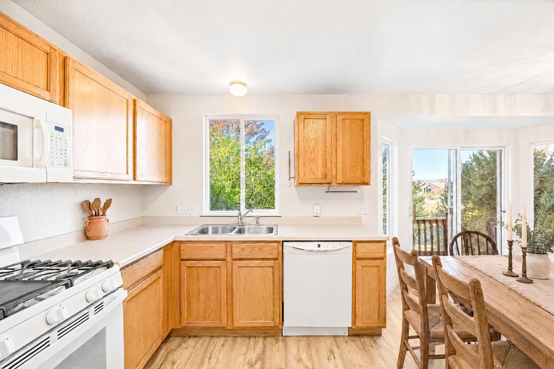 Photo 11 of 38 of 1703 Bain Dr, Erie, CO