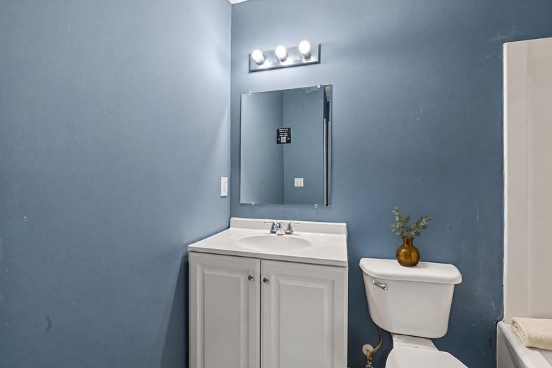 Photo 14 of 17 of 4900 Avenida Del Sol Dr, Raleigh, NC