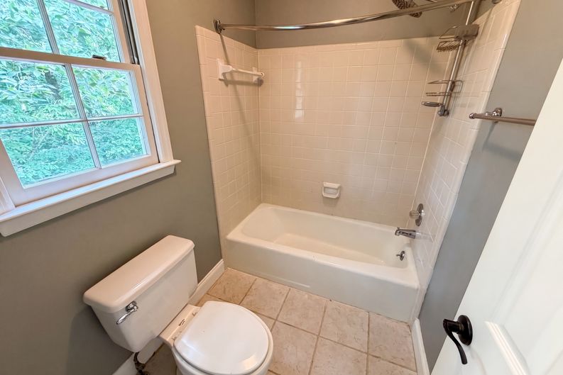 Photo 15 of 23 of 3514 Nettle Ln NE, Roswell, GA