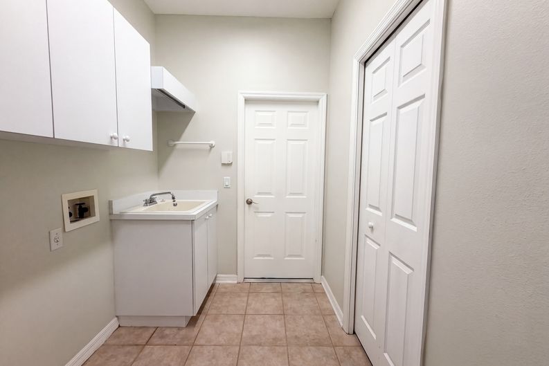 Photo 13 of 31 of 2146 Calusa Lakes Blvd, Nokomis, FL