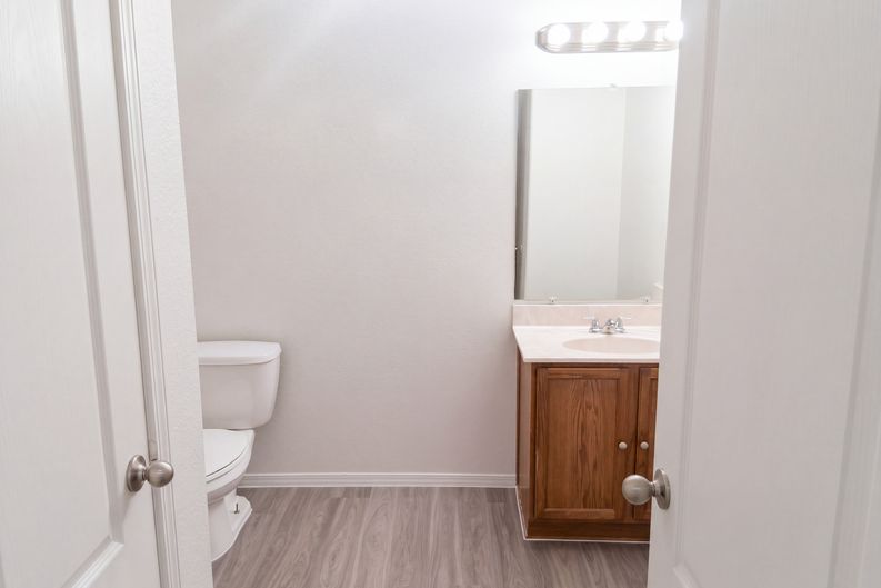 Photo 15 of 28 of 2900 Duerson Trl SW, Albuquerque, NM